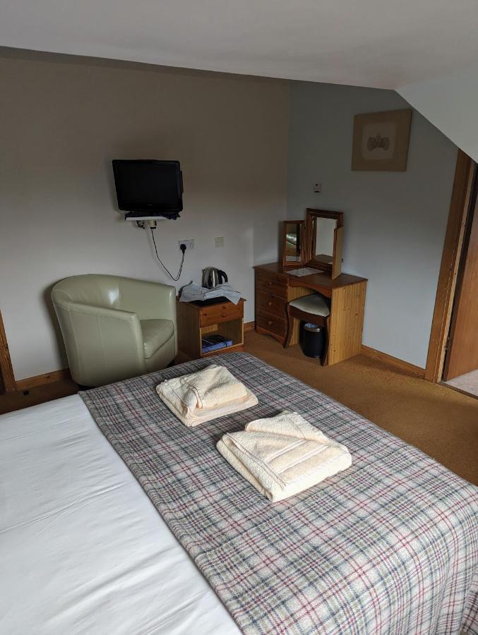 Doune Braes Hotel Breasclete ภายนอก รูปภาพ